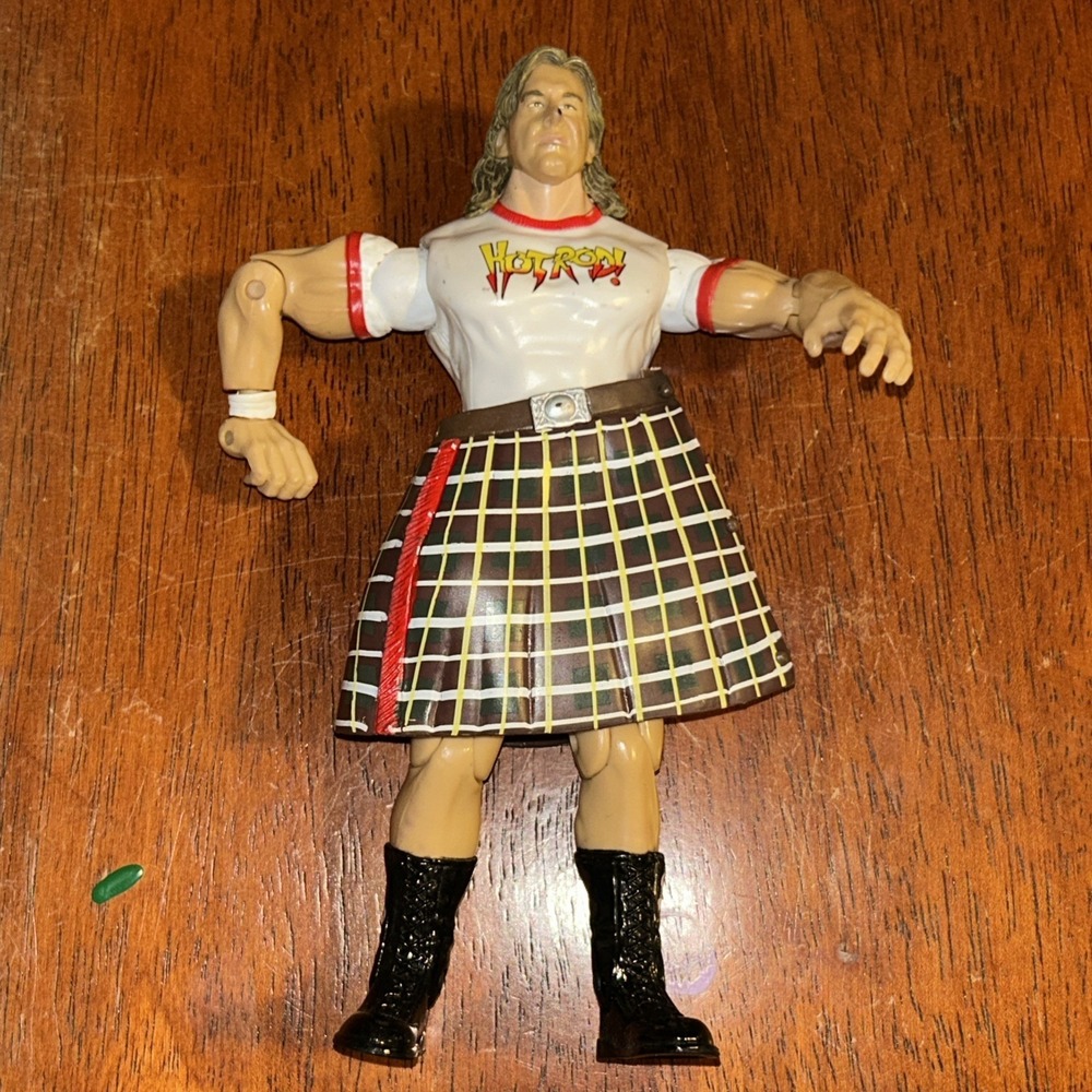 WWE "Rowdy" Roddy Piper Action‎ Figure 2004 Jakks Pacific With Brown Kilt